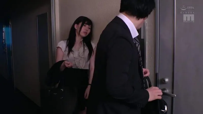 Vợ nhà đối diện nhận nhầm tôi là anh xã trong một hôm say xỉn