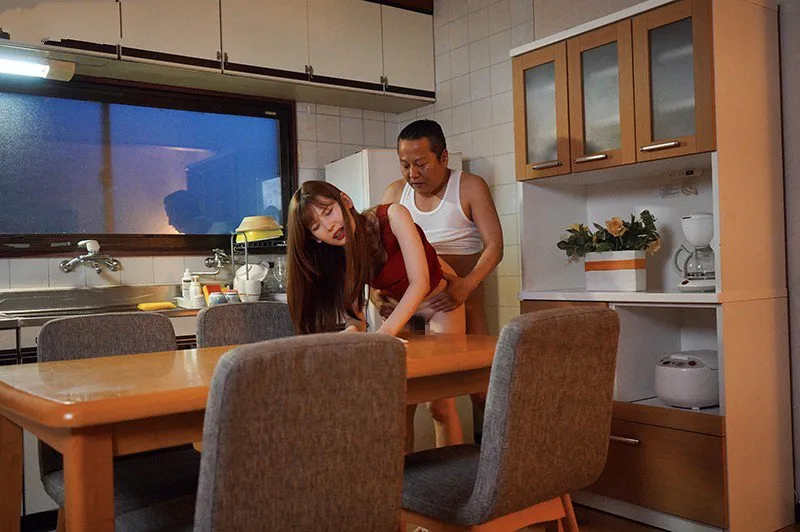 Tiểu thư bị chồng yêu mới của mẹ xxx mỗi ngày, cho dù đã có người yêu