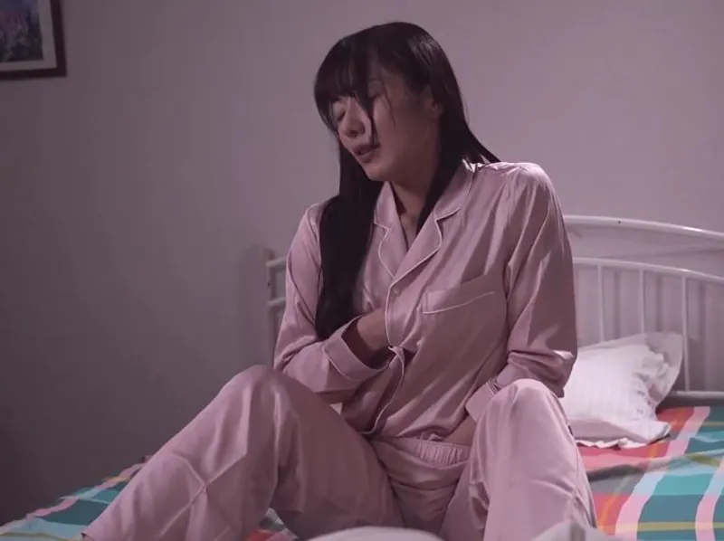 Thẩm du hàng đêm vì người chồng bỏ bê, người vợ quyết định tìm đến ứng dụng hèn hò